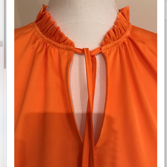 Cold shoulders Ruffled Top/ blouse - Picture 5 of 5